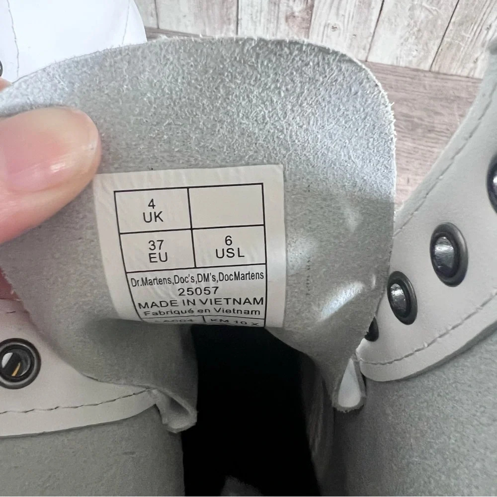 New White Doc Dr. Marten Boots - Picture 4 of 4